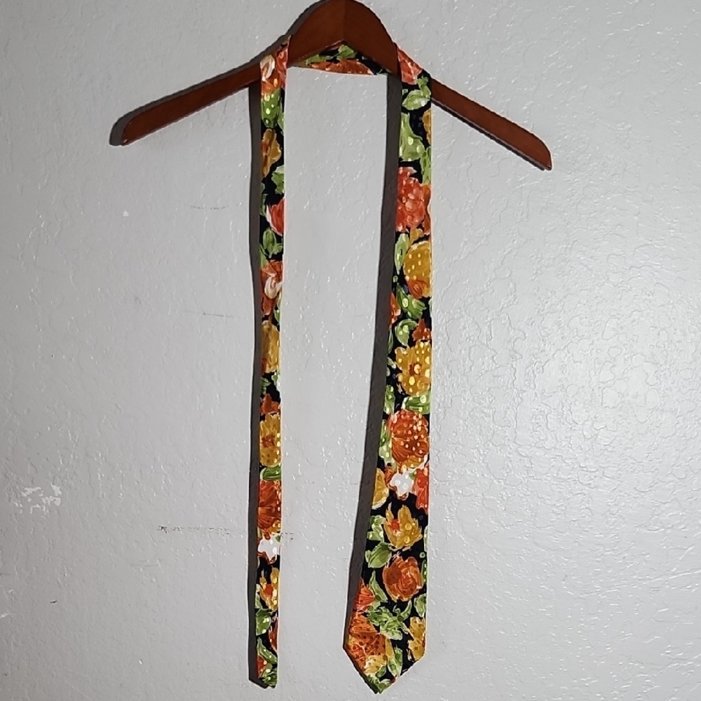 GIOTTI Vontage Polyester Tie Floral 61"